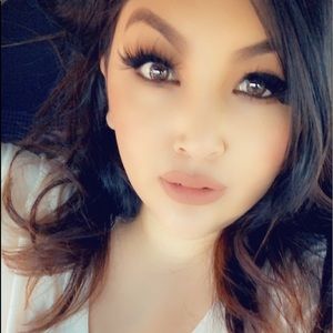 Meet your Posher, Briana